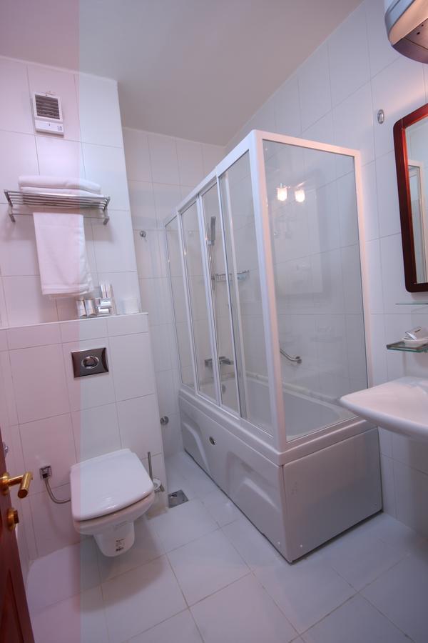 Plasma Hotel Tripoli Esterno foto
